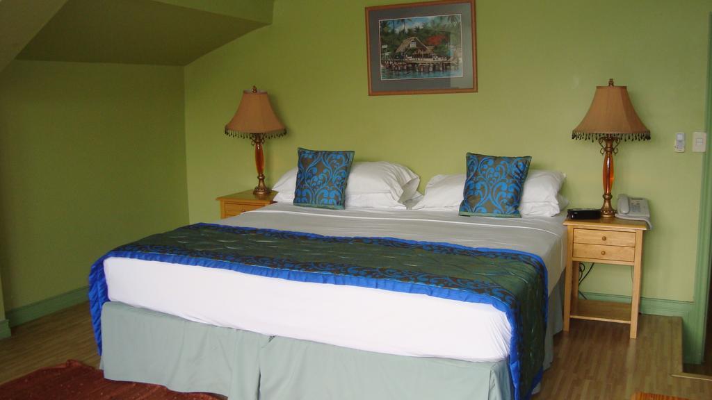 Heritage Inn Trinidad Belmont Eksteriør bilde