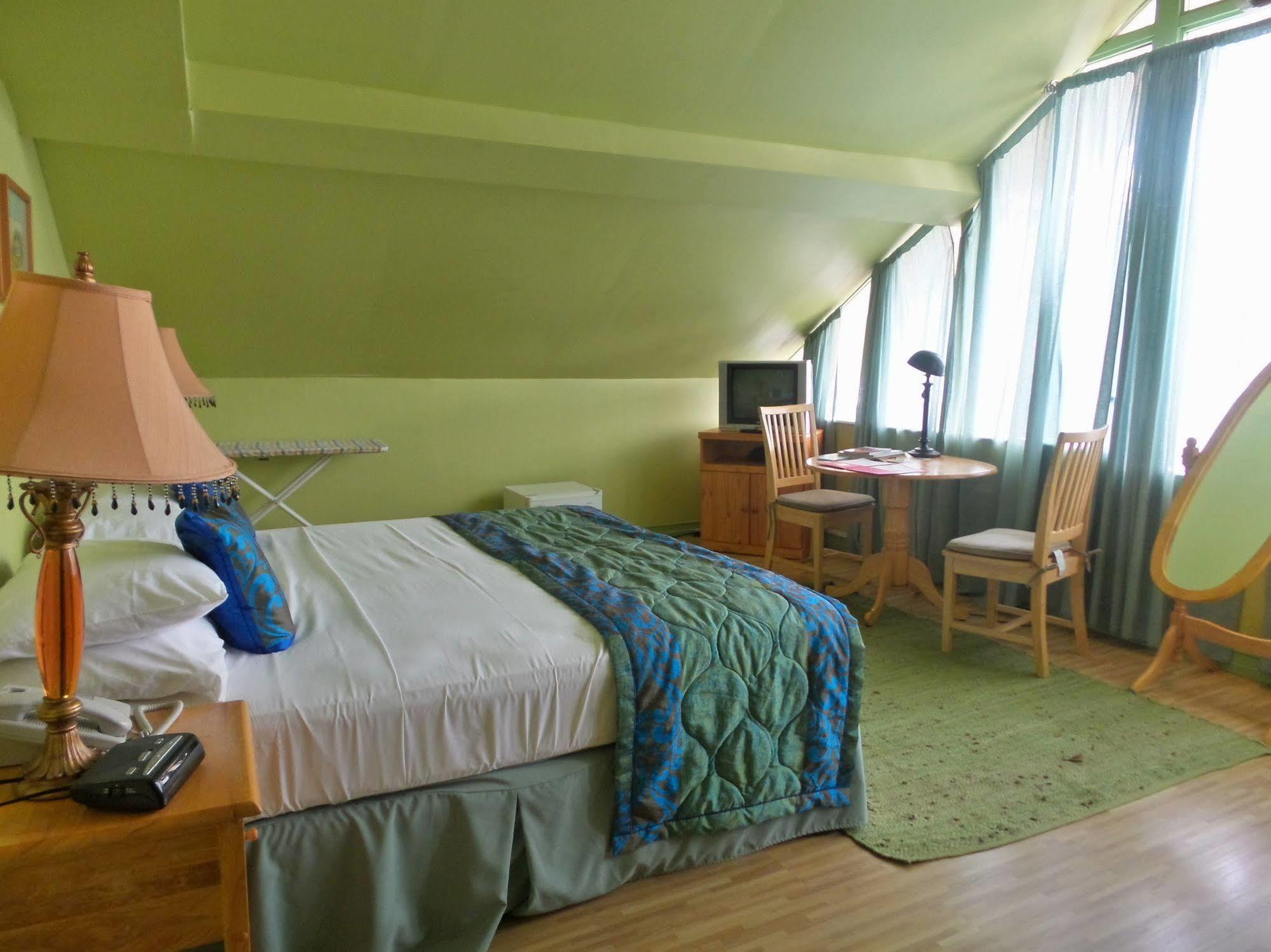 Heritage Inn Trinidad Belmont Eksteriør bilde