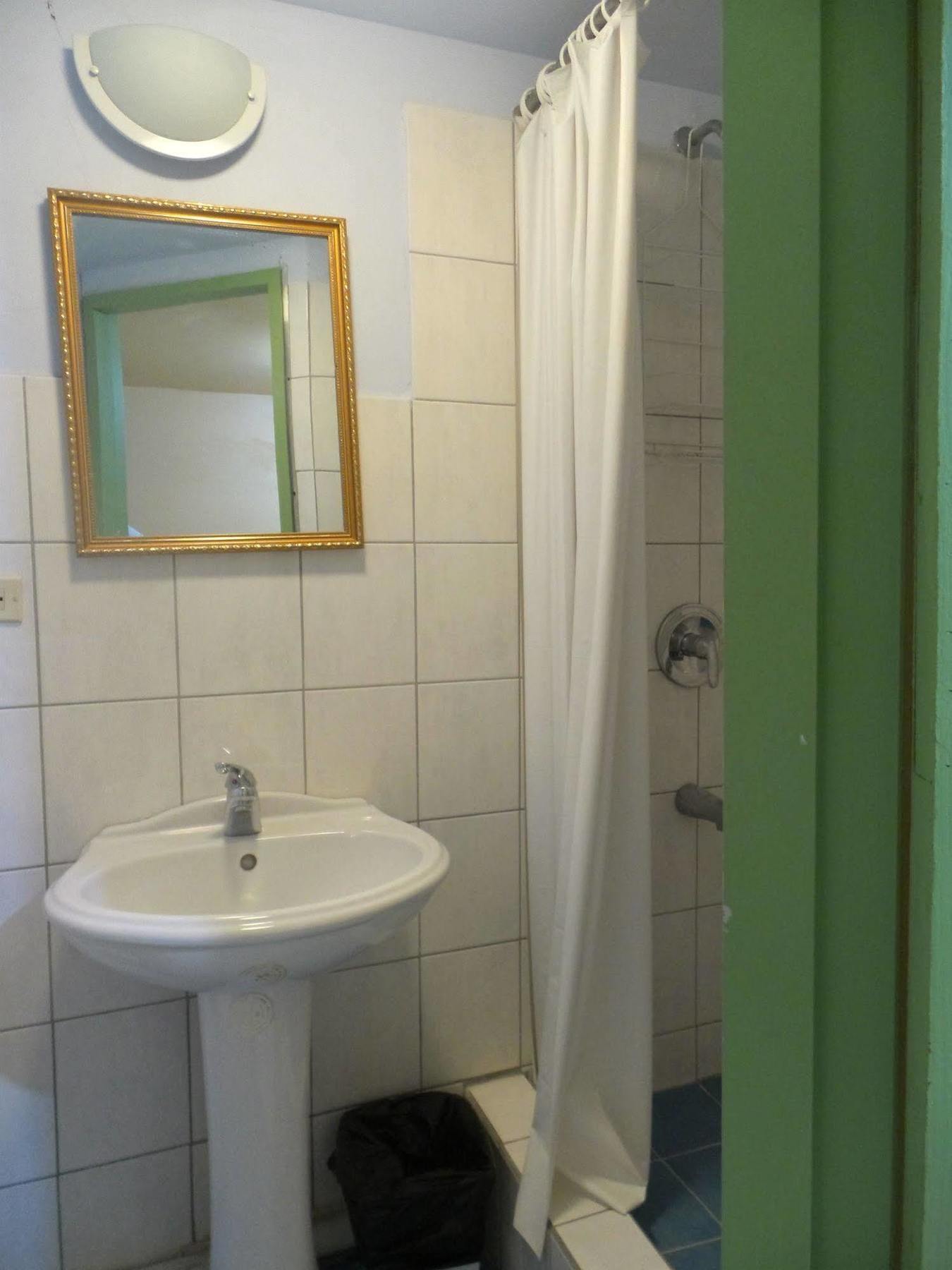 Heritage Inn Trinidad Belmont Eksteriør bilde